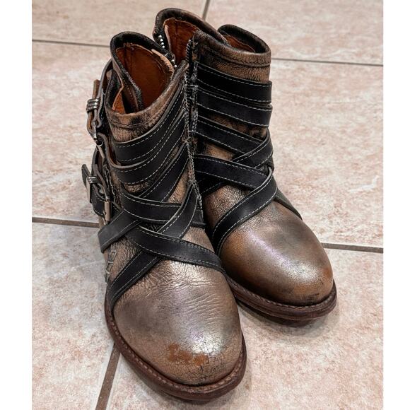 FREEBIRD Redford Leather Ankle Boots - Size: 7 - Color: Pewter - Picture 9 of 11